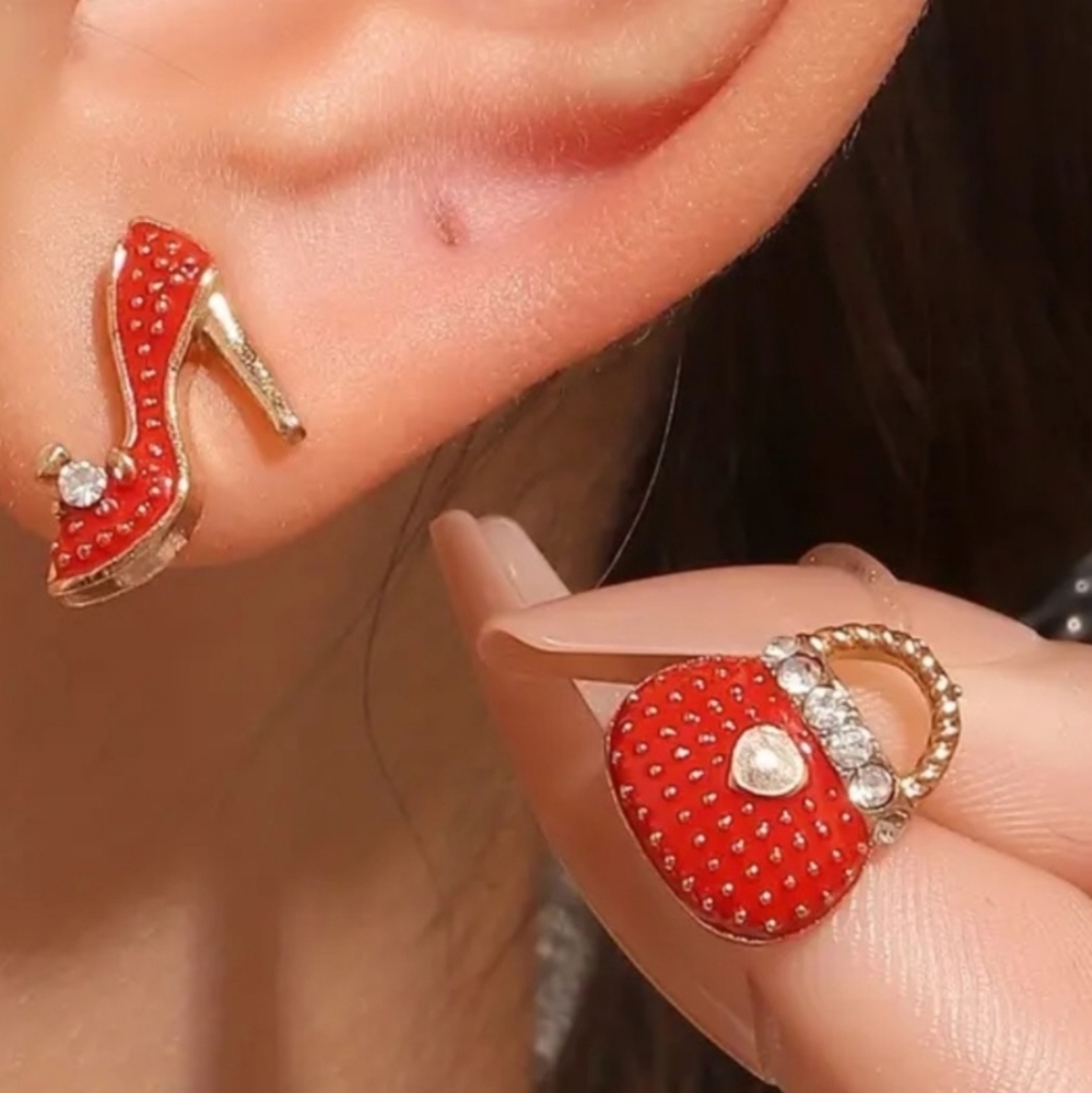 Mismatched Red Enamel Heel and Purse Earrings New - Picture 1 of 8
